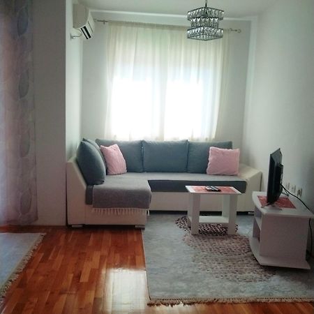 Apartman Natasha トレビニエ エクステリア 写真